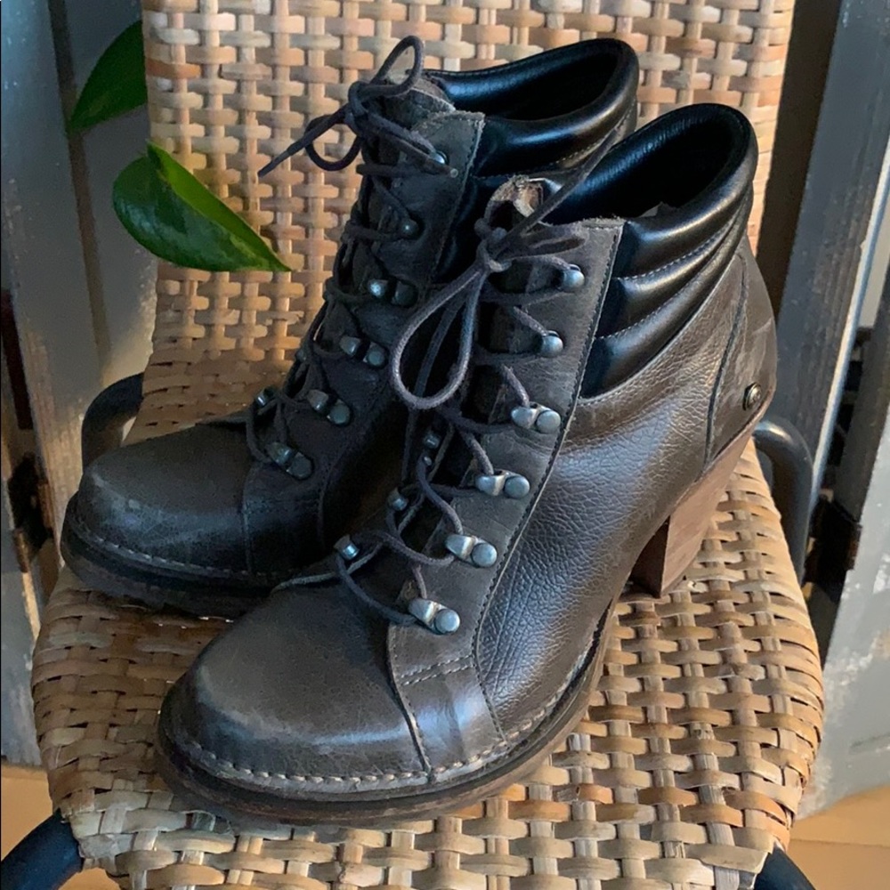 Neosens dark grey lace up heel booties wood heels